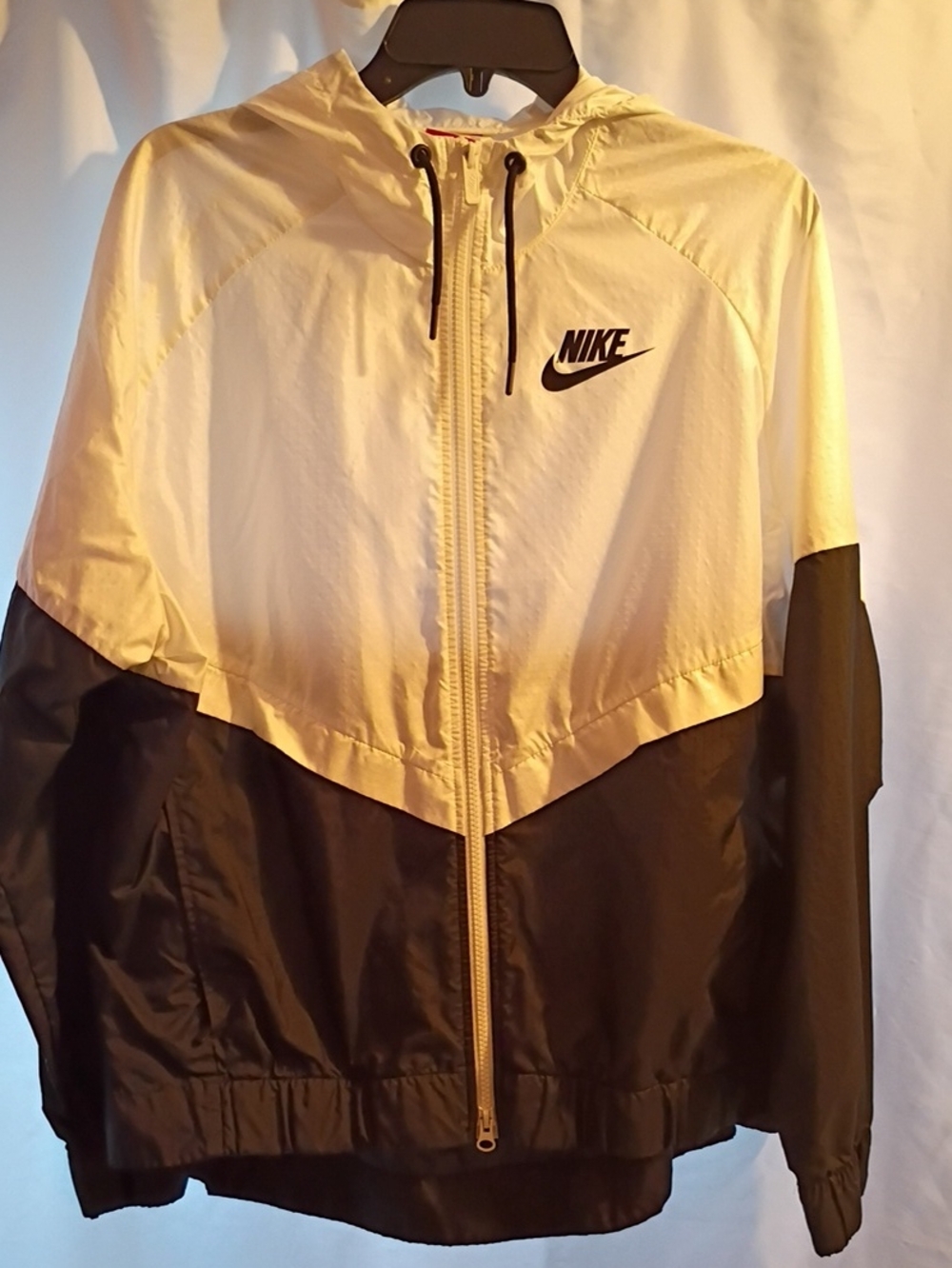 Nike Two-Tone Hooded Windbreaker - White & Black